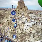 Cappadocia Ozbek Stone House فندق غوريمِيه