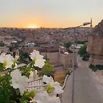 Cappadocia Ozbek Stone House فندق