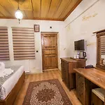 فندق Cappadocia Ozbek Stone House غوريمِيه
