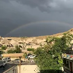 Cappadocia Ozbek Stone House فندق