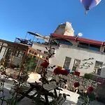 Cappadocia Ozbek Stone House 2* غوريمِيه