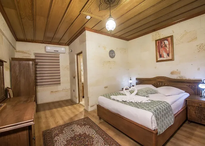 Cappadocia Ozbek Stone House Hotel 2*